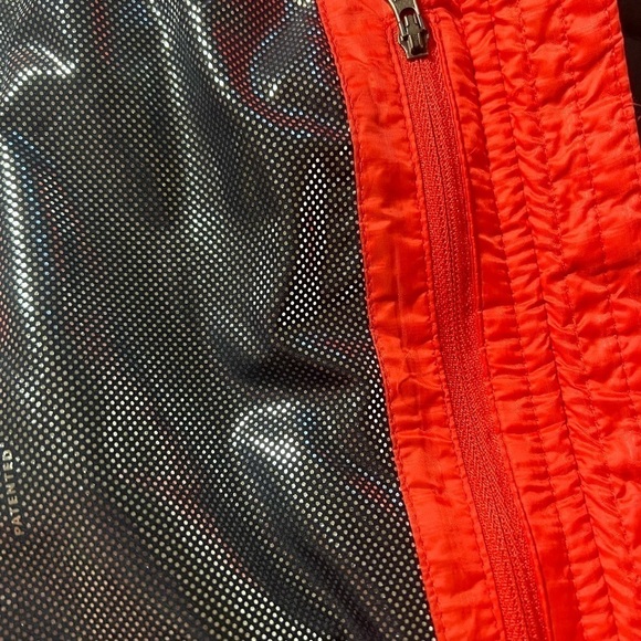 COLUMBIA Sportswear Athletic Plus Size 1X Lady’s red Vest EUC Omni-Heat - Picture 7 of 16